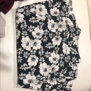 Gap size 10 flair skirt